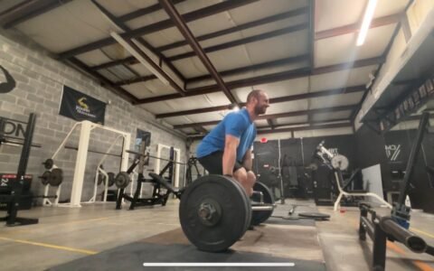 Josh Blackburn trap bar deadlift